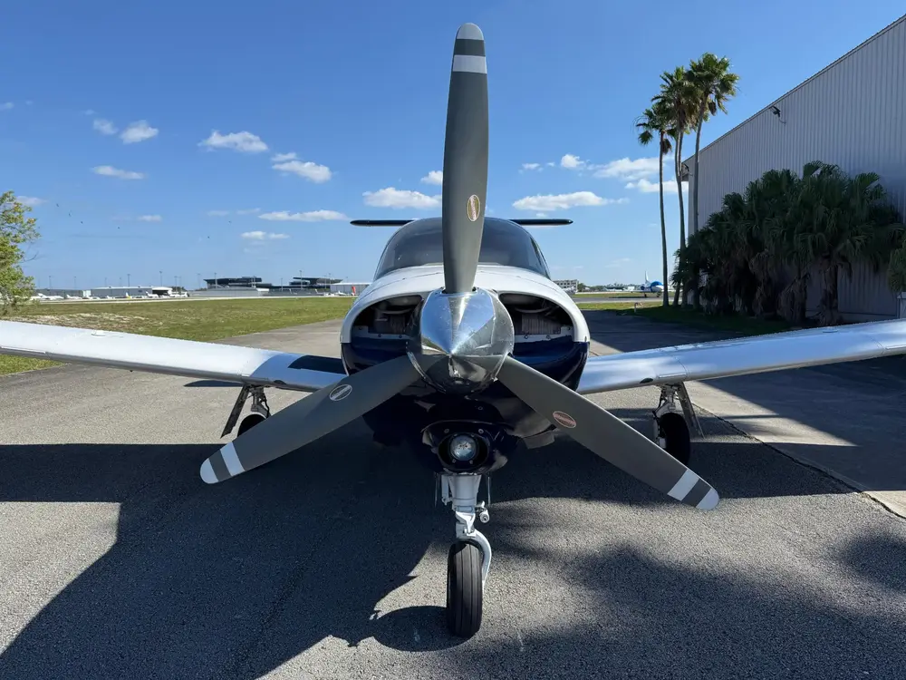 2077/piper-pa-28rt-201t-turbo-arrow-iv-1981-flightmarket-id-2077-36317.webp