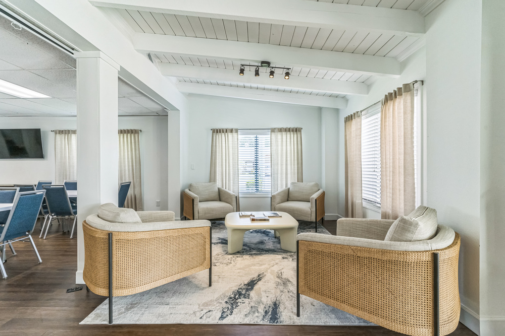 80 Crowell St Port Orange FL 32127 USA Living room DSC03443