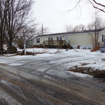 Thumbnail of mobile home