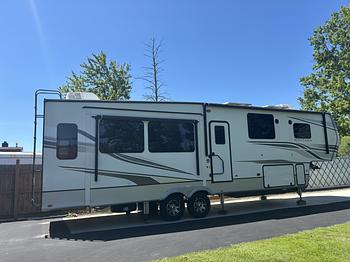 Thumbnail of RV
