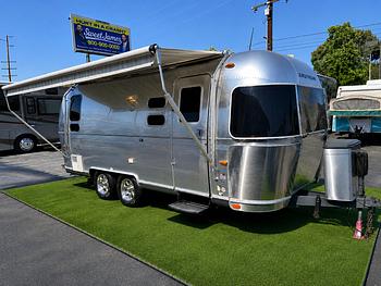 Thumbnail of RV