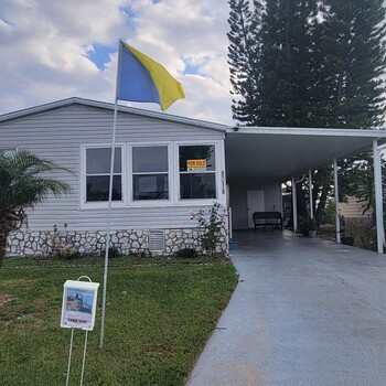 Thumbnail of mobile home