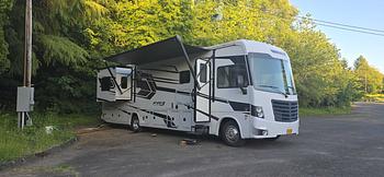 Thumbnail of RV