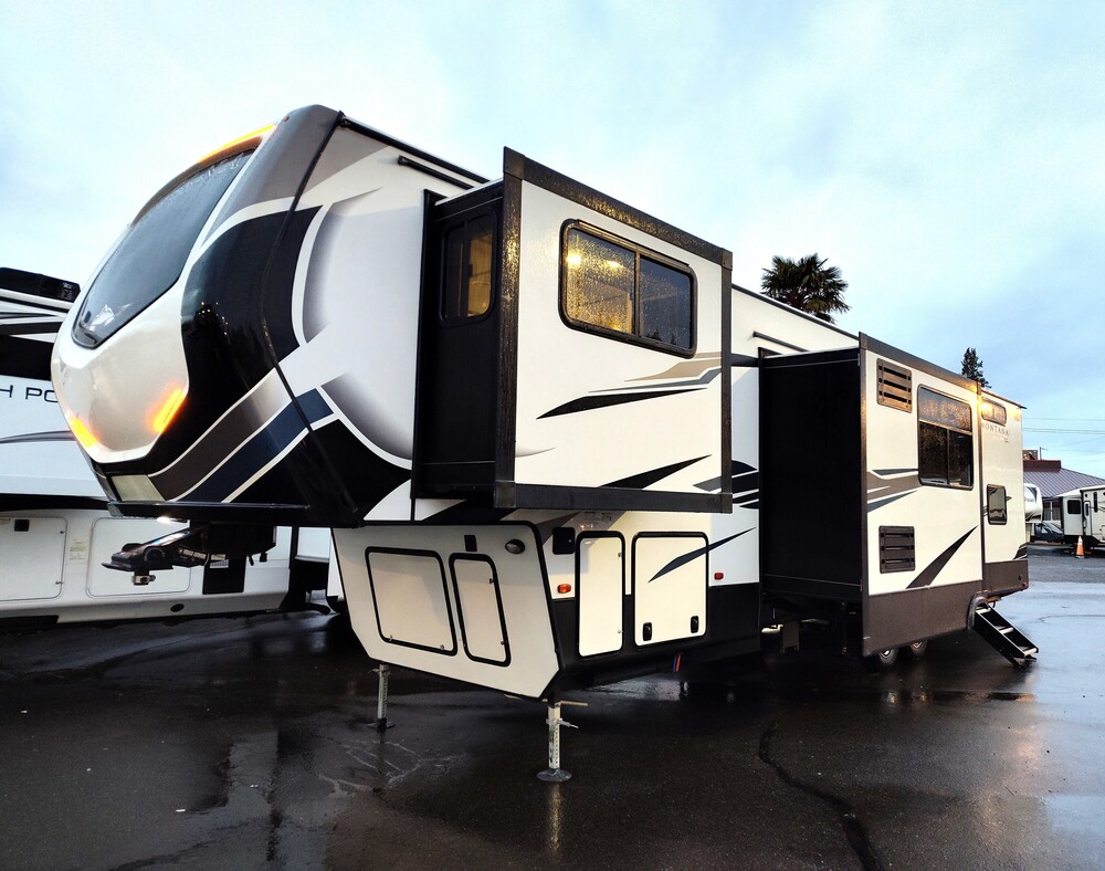 Photo of Rv
