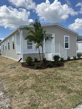 Thumbnail of mobile home