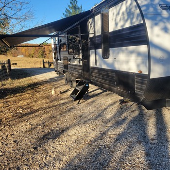 Thumbnail of RV