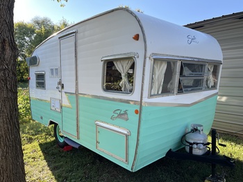 Thumbnail of RV