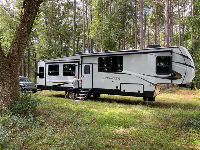 Photo of Rv