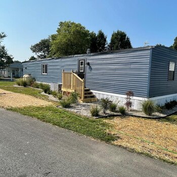 Thumbnail of mobile home
