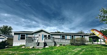 Thumbnail of mobile home