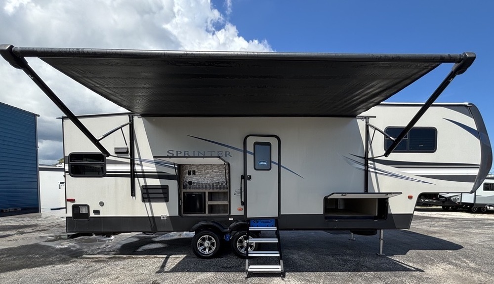 Photo of Rv