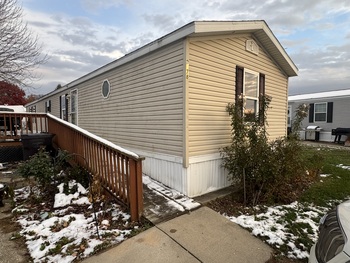 Thumbnail of mobile home