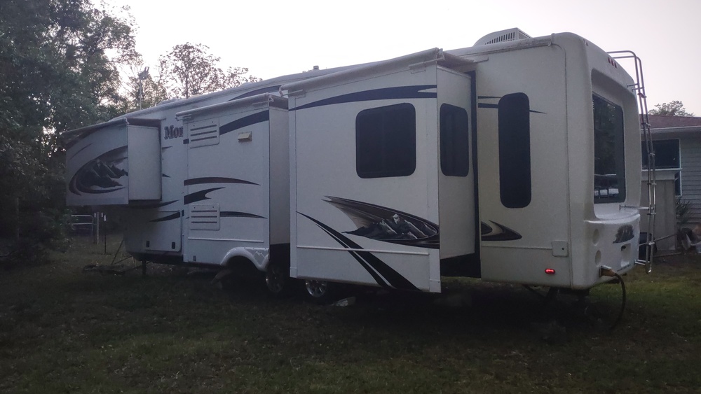 Photo of Rv