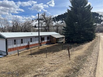 Thumbnail of mobile home lot