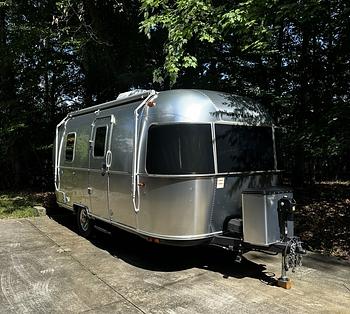 Thumbnail of RV