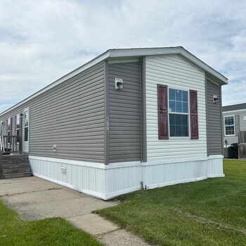 Thumbnail of mobile home