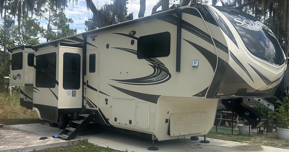 Photo of Rv