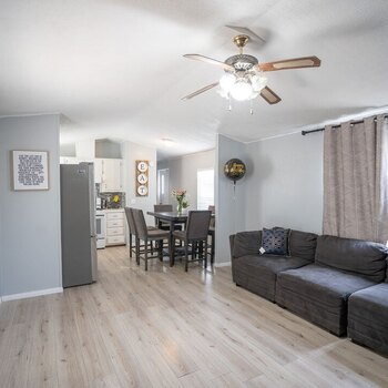 Thumbnail of mobile home