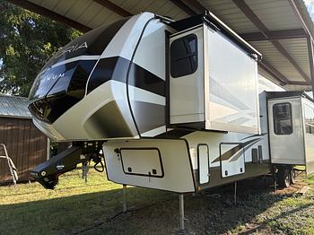 Thumbnail of RV