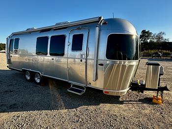 Thumbnail of RV