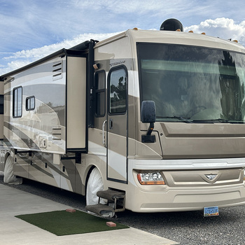 Thumbnail of RV