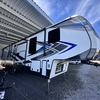 RV for Sale: 2020 FUZION 427