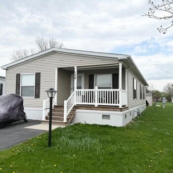 Thumbnail of mobile home