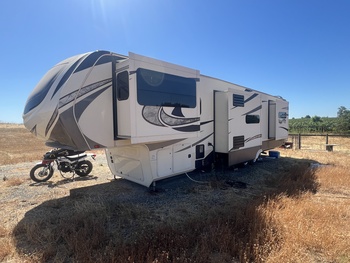 Thumbnail of RV