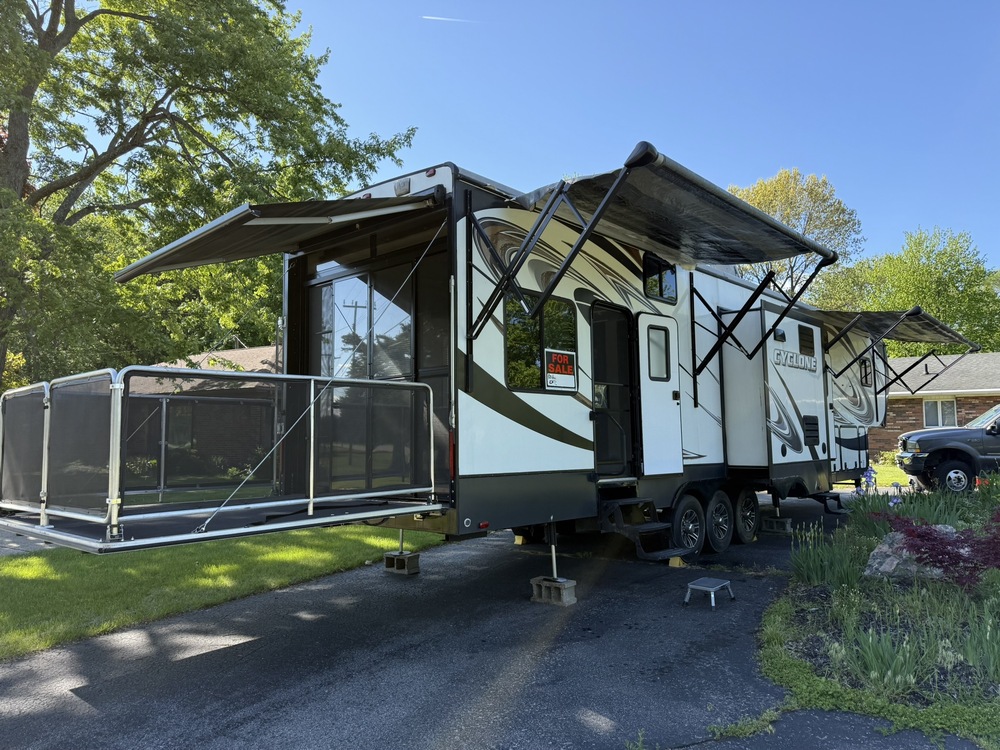 Photo of Rv