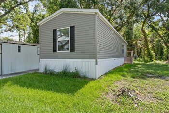 Thumbnail of mobile home
