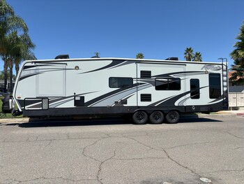 Thumbnail of RV