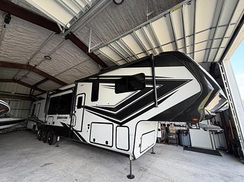 Thumbnail of RV
