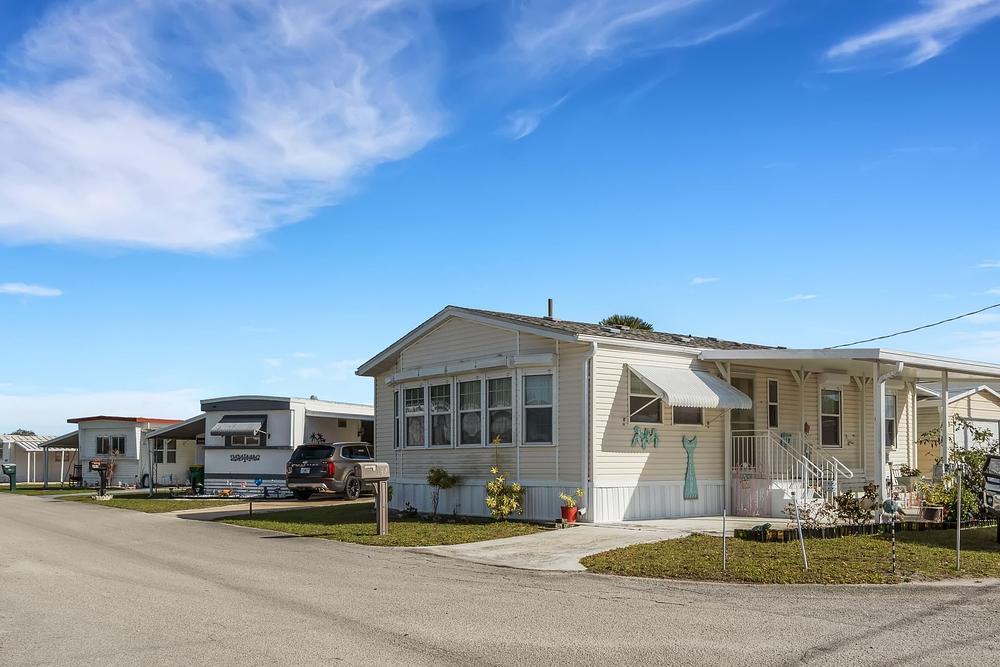 1205 Eddie Allen Rd Melbourne FL 32901 Exterior JMJ01420