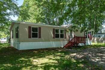 Thumbnail of mobile home