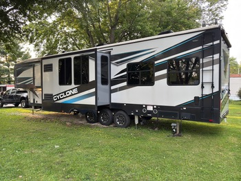 Thumbnail of RV