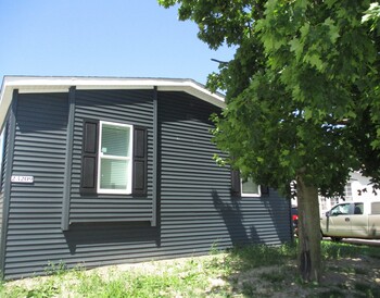 Thumbnail of mobile home