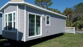 Thumbnail of mobile home