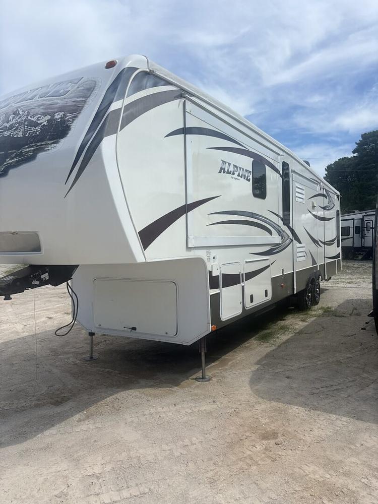 Photo of Rv