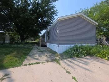 Thumbnail of mobile home