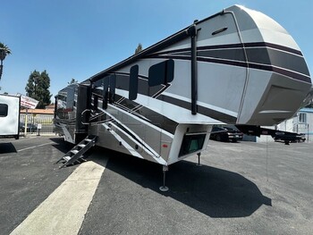 Thumbnail of RV