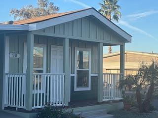Thumbnail of mobile home