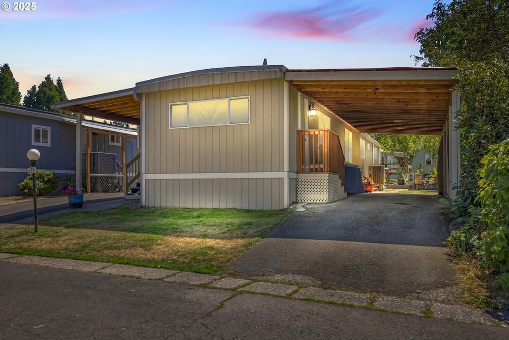 Photo of Mobile Home