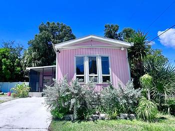 Thumbnail of mobile home