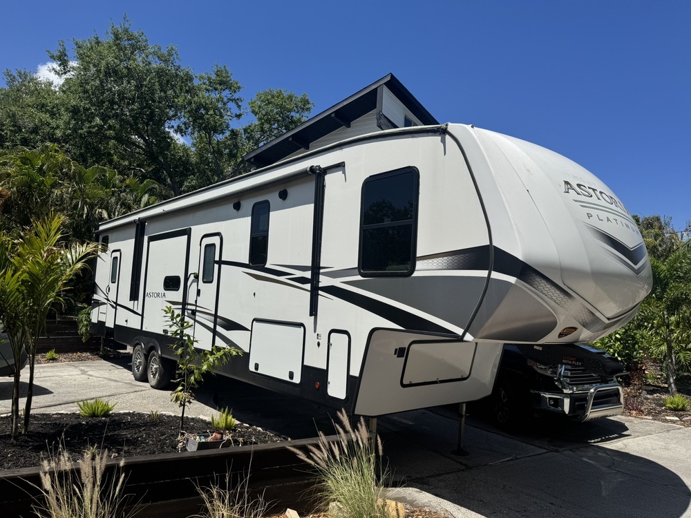 Photo of Rv