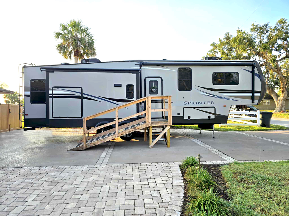 Photo of Rv