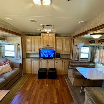 Thumbnail of RV