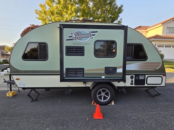 Thumbnail of RV