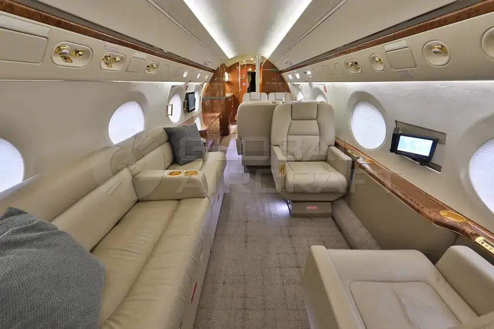 7779/gulfstream-g550-2005-flightmarket-id-7779-56323.webp