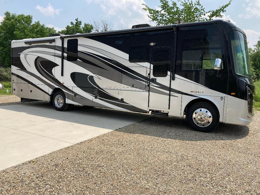Photo of Rv