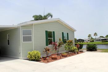 Thumbnail of mobile home